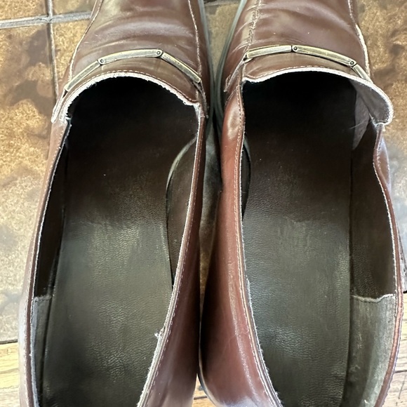 Bundle 4 for $30 VGUC BROWN GENUINE LEATHER SIZE 9M Womens pump in loafer style - Picture 5 of 9